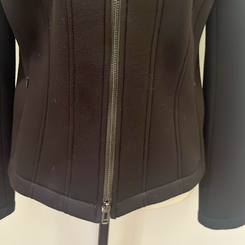 Jacket - Picture 5 of 9